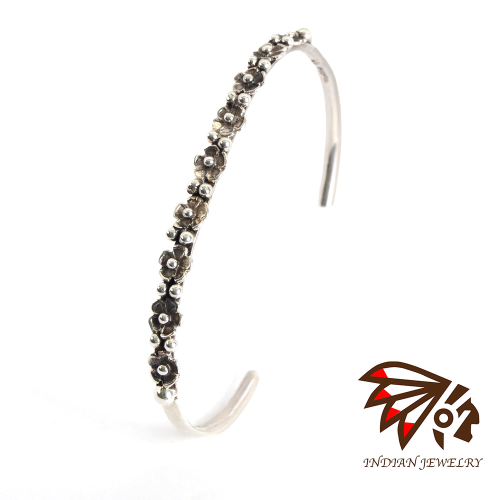 【INDIAN JEWELRY インディアンジュエリー】Navajo 9flower bangle Rita Dawes ナバホ 9フラワーバングル リタ・ドーズ作